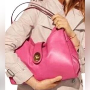 Coach Carlyle Pink Smooth Leather Turnlock 3 Compartments Shoulder
Bag